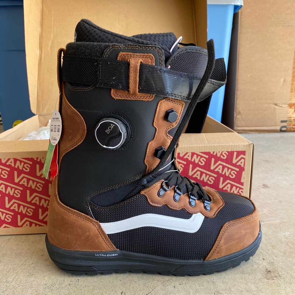 Brand new Van’s snowboots.